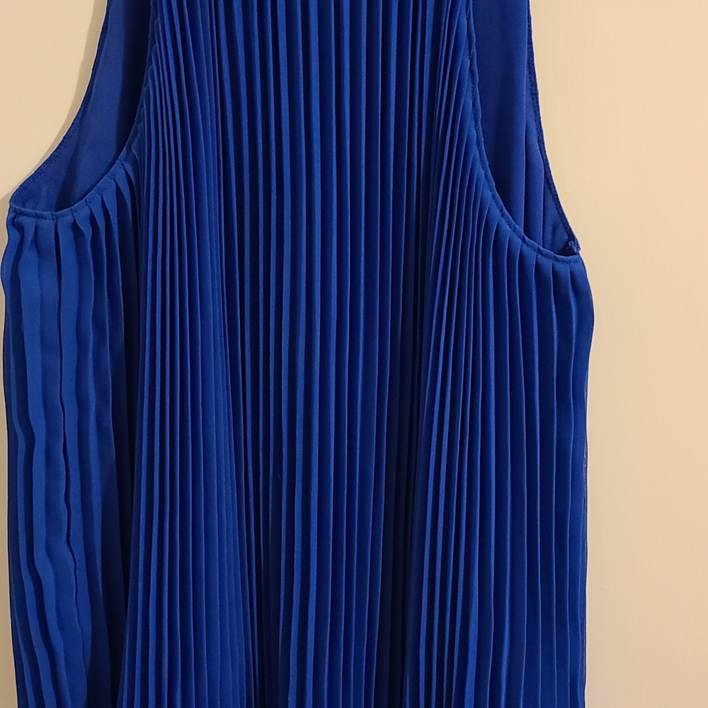 Tops INC  color blue